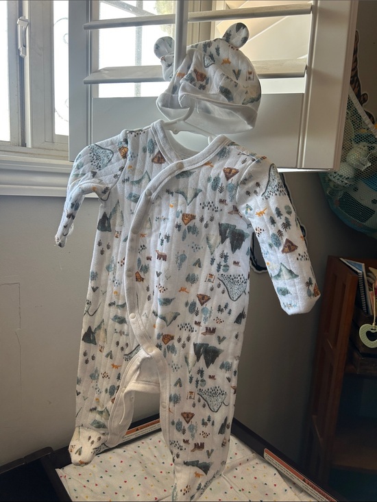 BearPaw Other - BearPaw White Woodland Print Cotton Baby One-Piece with Hat